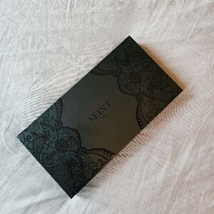 Seint IIID Palette 18 Black Lace